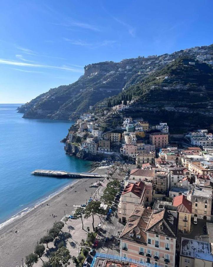 Casa Vacanze Freeholiday House مينوري المظهر الخارجي الصورة