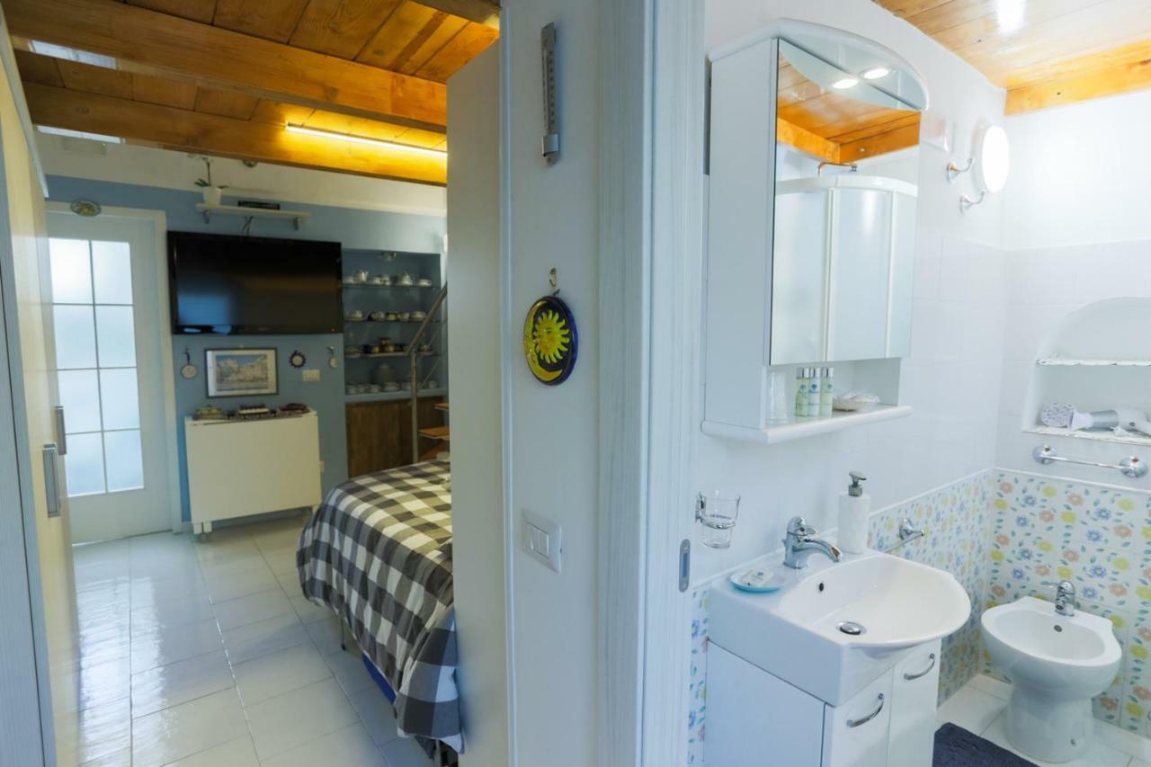 Casa Vacanze Freeholiday House مينوري المظهر الخارجي الصورة